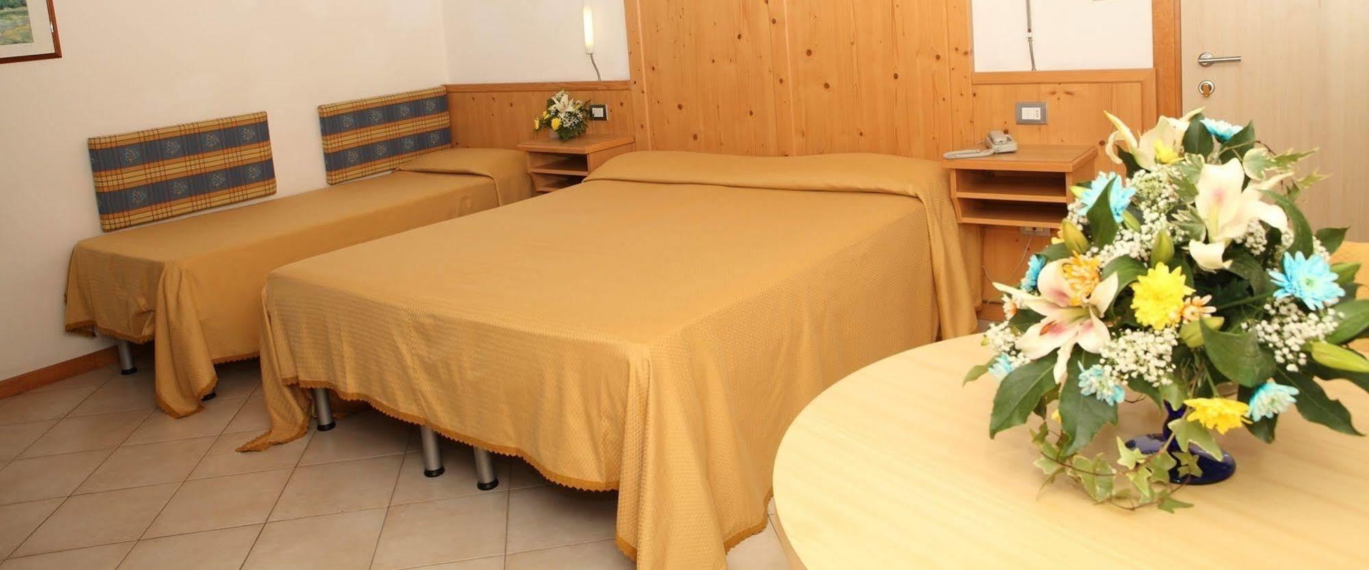 Hotel Venezia E La Villetta Lido di Jesolo Exteriör bild