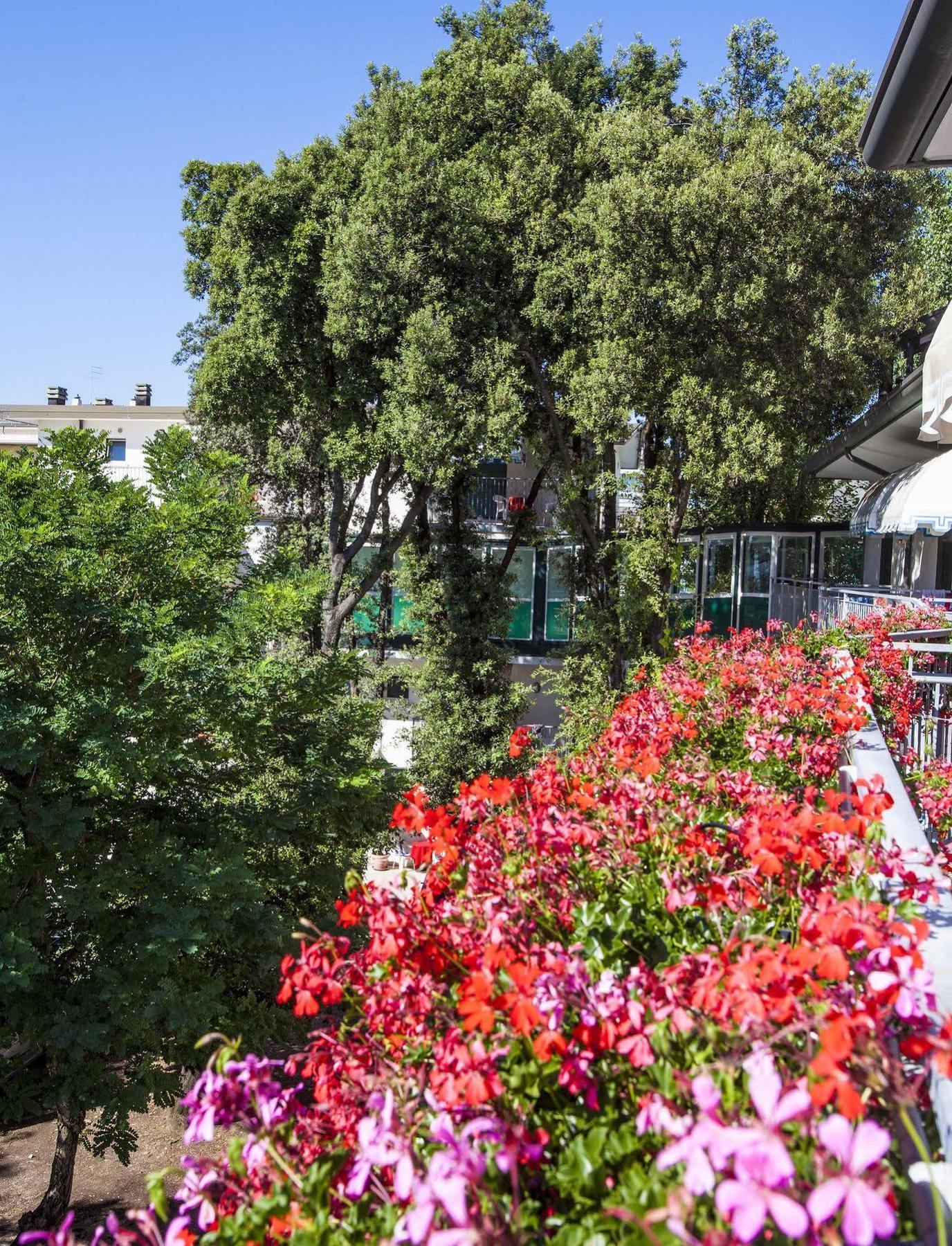Hotel Venezia E La Villetta Lido di Jesolo Exteriör bild