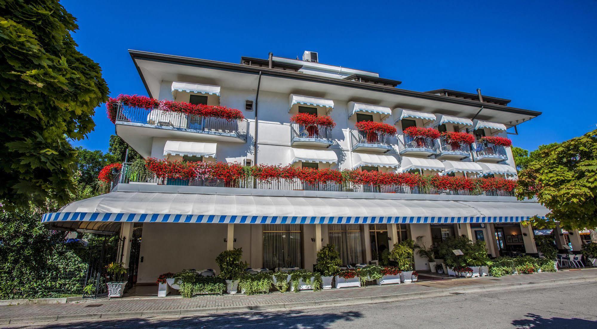 Hotel Venezia E La Villetta Lido di Jesolo Exteriör bild