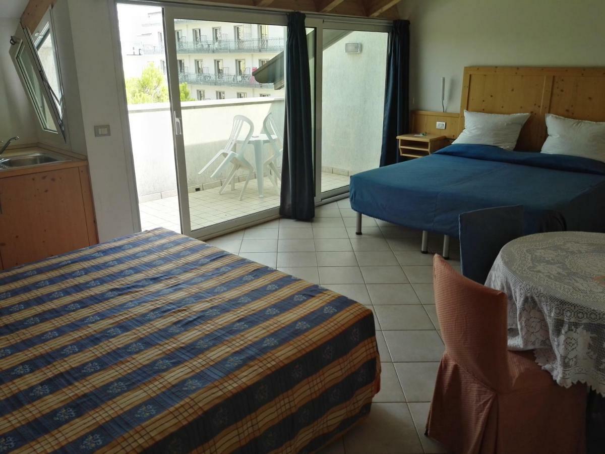 Hotel Venezia E La Villetta Lido di Jesolo Exteriör bild